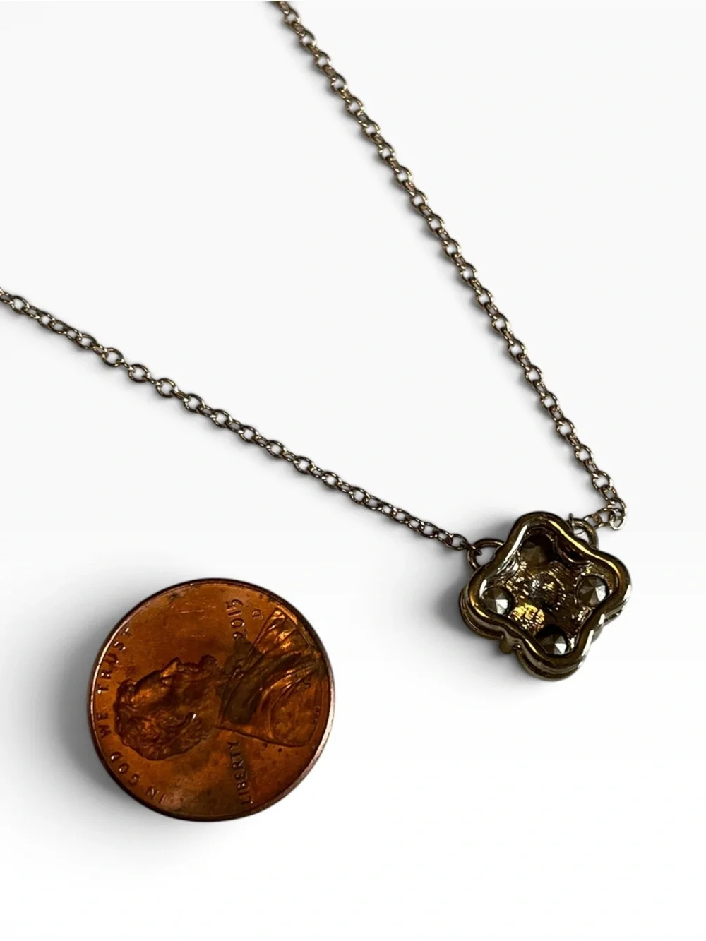 Dana Buchman Gold Tone Swarovski Crystal Clover Pendant Necklace CC X